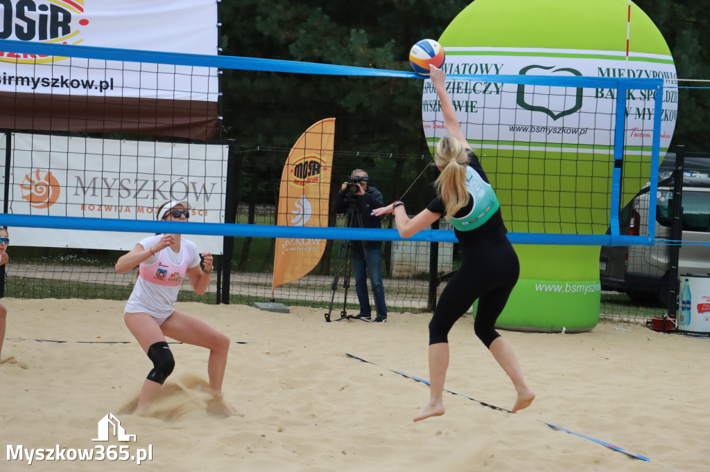 Wielki Finał X Otwartych Mistrzostw Śląska w Siatkówce Plażowej w Myszkowie