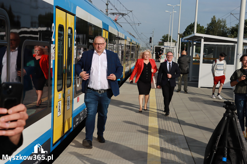 Fotorelacja: Inauguracyjny przejazd pociągu Częstochowa Kraków przez Poraj