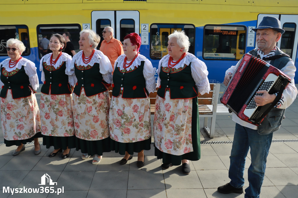 Fotorelacja: Inauguracyjny przejazd pociągu Częstochowa Kraków przez Poraj