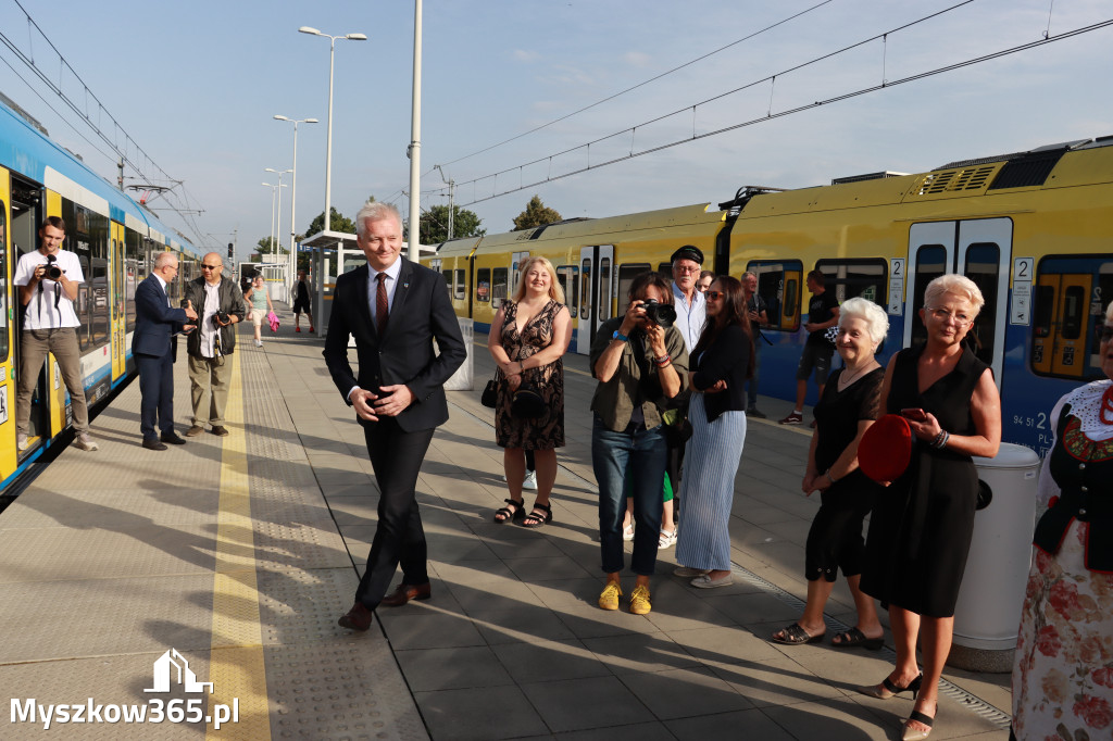 Fotorelacja: Inauguracyjny przejazd pociągu Częstochowa Kraków przez Poraj
