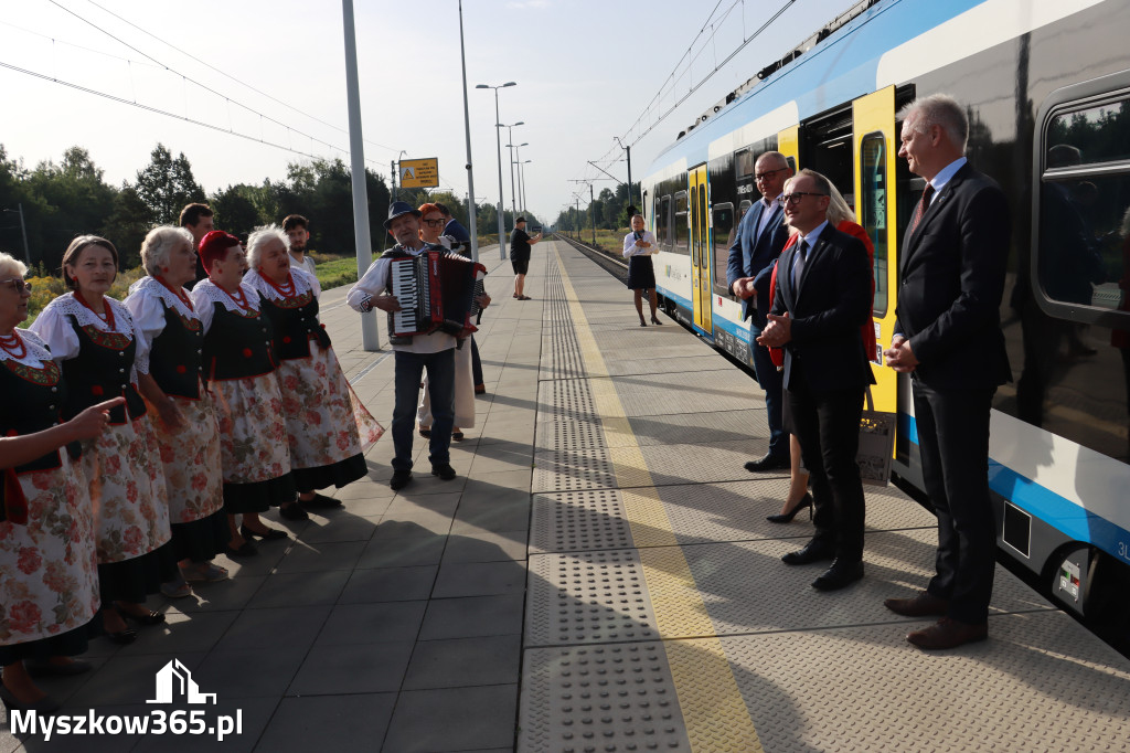 Fotorelacja: Inauguracyjny przejazd pociągu Częstochowa Kraków przez Poraj