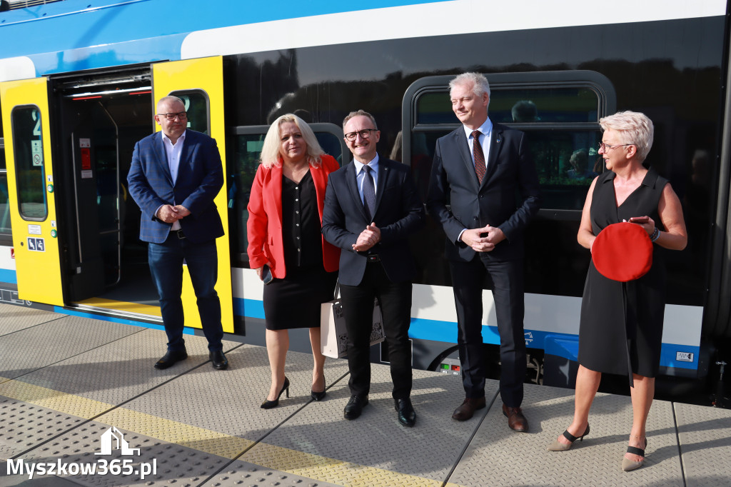 Fotorelacja: Inauguracyjny przejazd pociągu Częstochowa Kraków przez Poraj