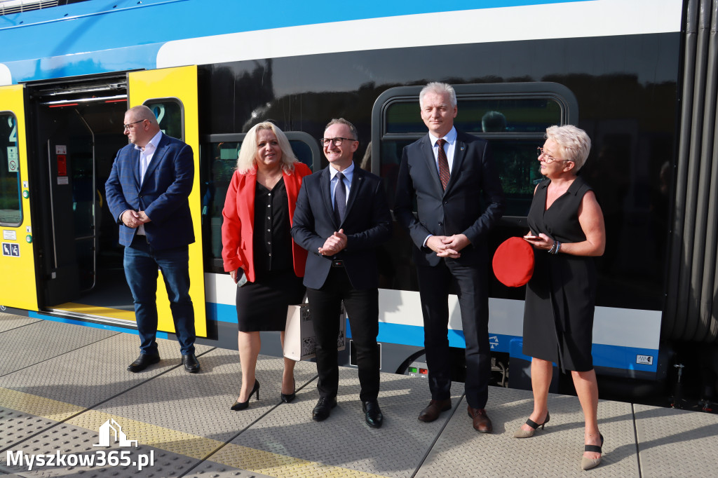 Fotorelacja: Inauguracyjny przejazd pociągu Częstochowa Kraków przez Poraj