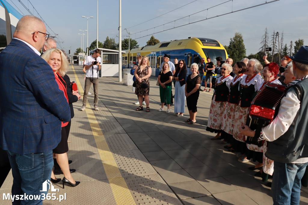 Fotorelacja: Inauguracyjny przejazd pociągu Częstochowa Kraków przez Poraj