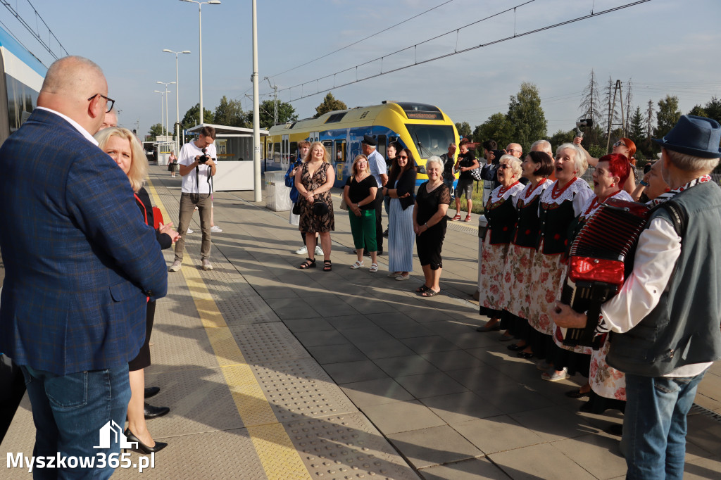 Fotorelacja: Inauguracyjny przejazd pociągu Częstochowa Kraków przez Poraj