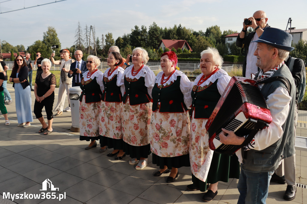 Fotorelacja: Inauguracyjny przejazd pociągu Częstochowa Kraków przez Poraj