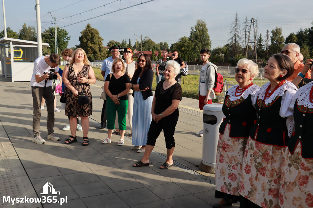 Fotorelacja: Inauguracyjny przejazd pociągu Częstochowa Kraków przez Poraj