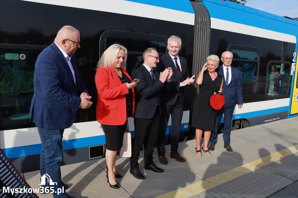 Fotorelacja: Inauguracyjny przejazd pociągu Częstochowa Kraków przez Poraj