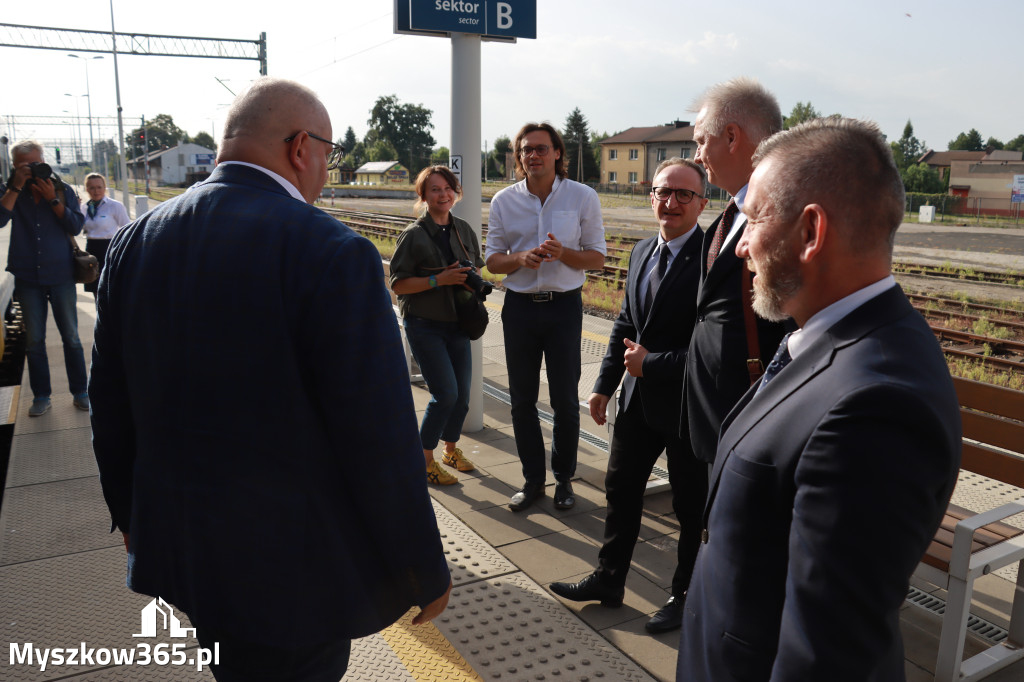 Fotorelacja: Inauguracyjny przejazd pociągu Częstochowa Kraków przez Myszków