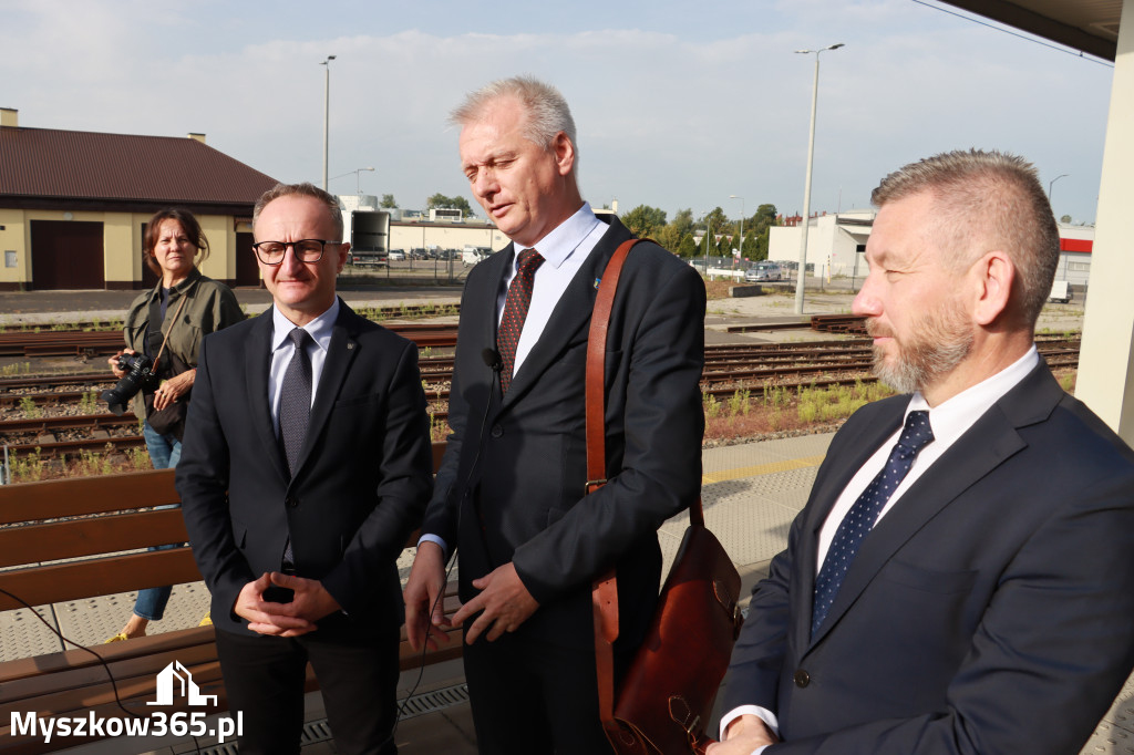Fotorelacja: Inauguracyjny przejazd pociągu Częstochowa Kraków przez Myszków