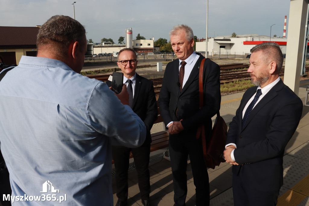 Fotorelacja: Inauguracyjny przejazd pociągu Częstochowa Kraków przez Myszków