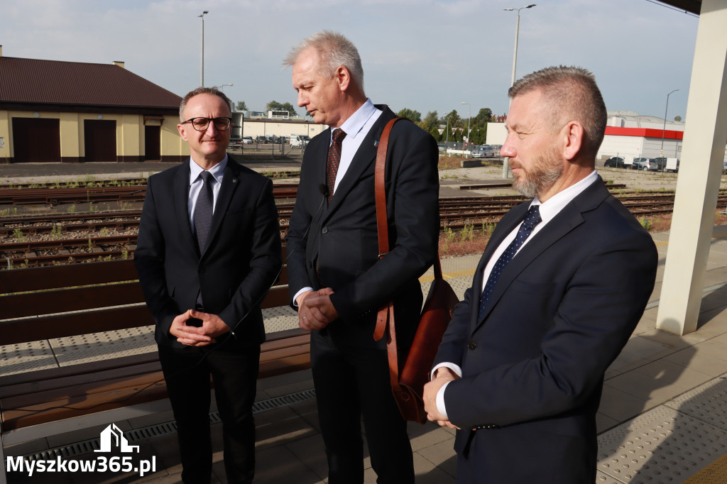 Fotorelacja: Inauguracyjny przejazd pociągu Częstochowa Kraków przez Myszków