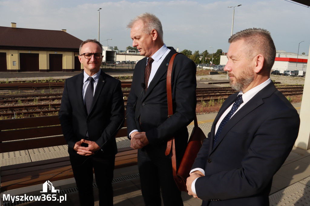 Fotorelacja: Inauguracyjny przejazd pociągu Częstochowa Kraków przez Myszków