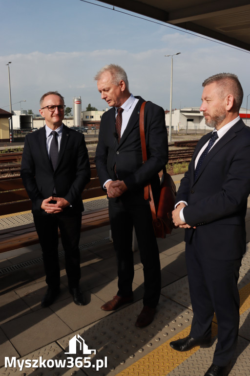 Fotorelacja: Inauguracyjny przejazd pociągu Częstochowa Kraków przez Myszków