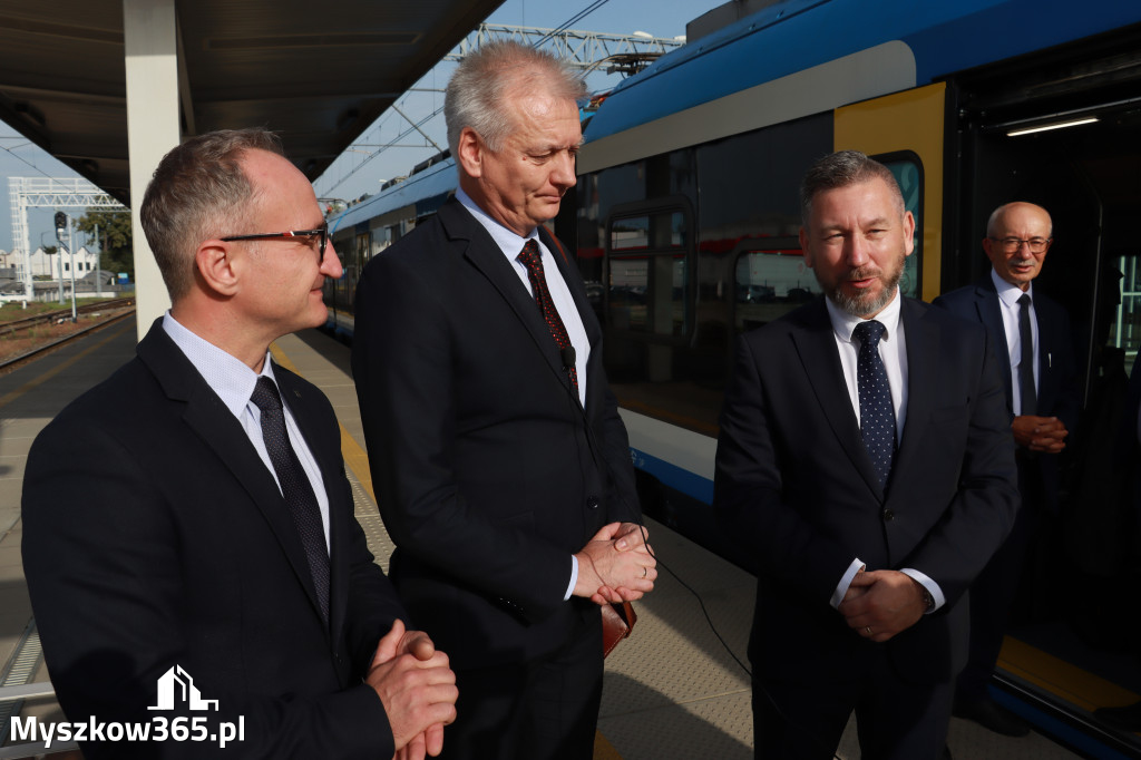 Fotorelacja: Inauguracyjny przejazd pociągu Częstochowa Kraków przez Myszków