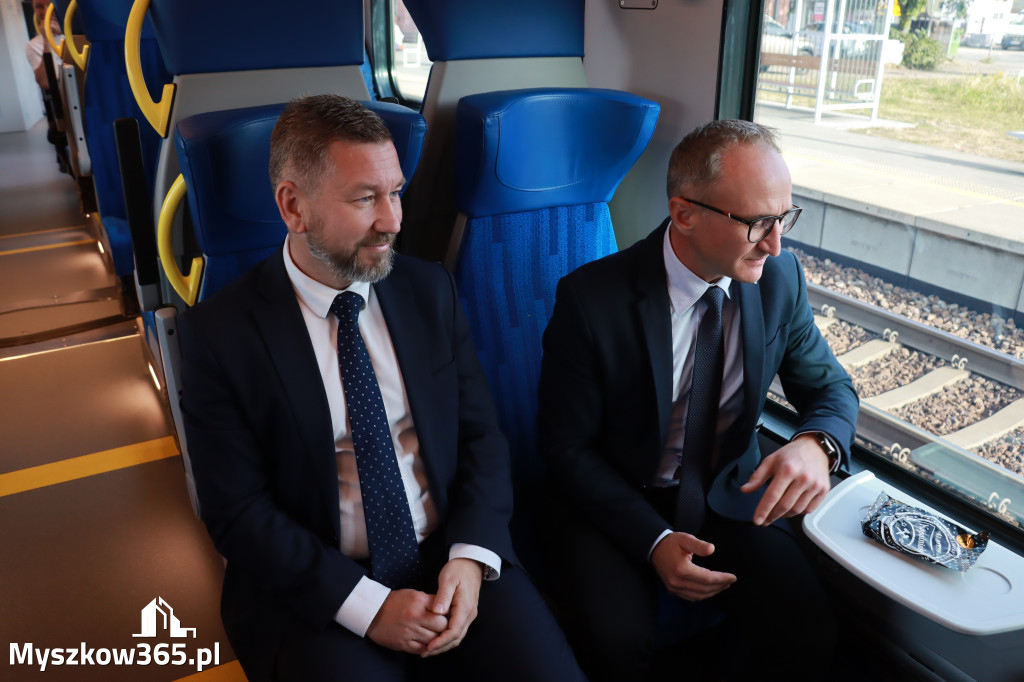 Fotorelacja: Inauguracyjny przejazd pociągu Częstochowa Kraków przez Myszków