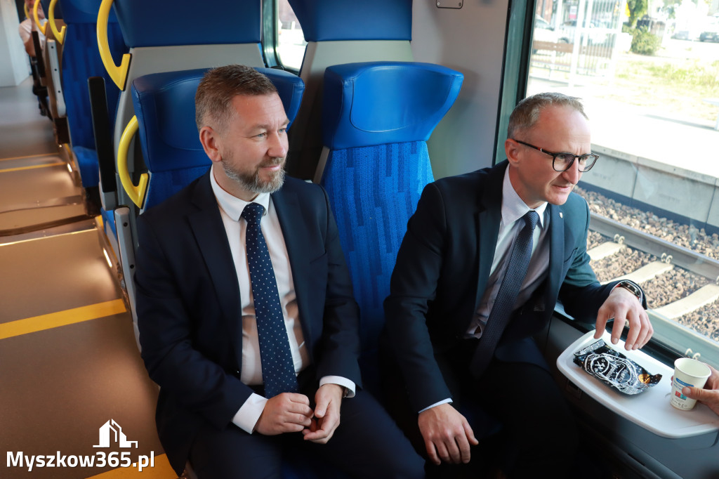 Fotorelacja: Inauguracyjny przejazd pociągu Częstochowa Kraków przez Myszków