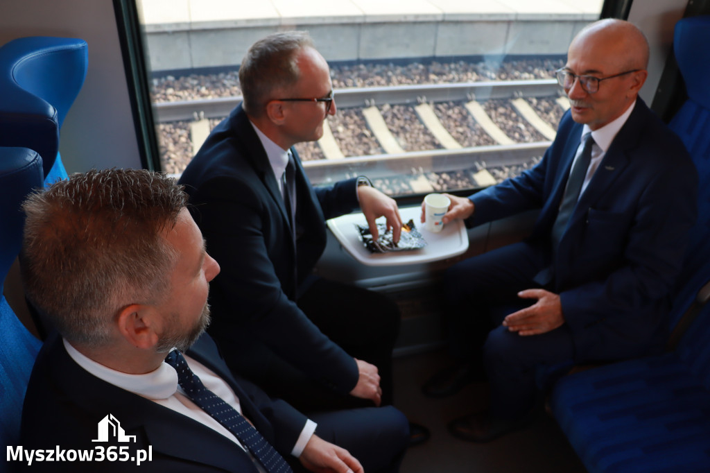 Fotorelacja: Inauguracyjny przejazd pociągu Częstochowa Kraków przez Myszków