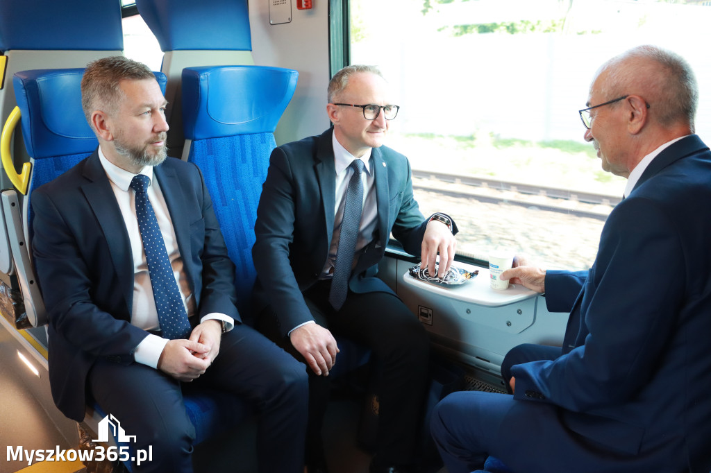 Fotorelacja: Inauguracyjny przejazd pociągu Częstochowa Kraków przez Myszków