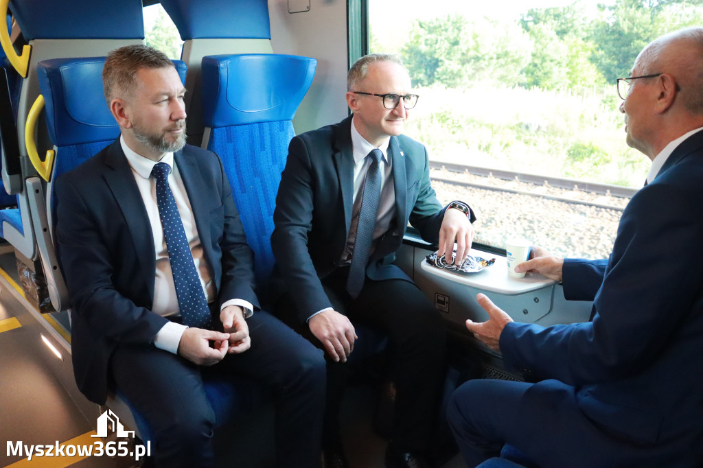 Fotorelacja: Inauguracyjny przejazd pociągu Częstochowa Kraków przez Myszków