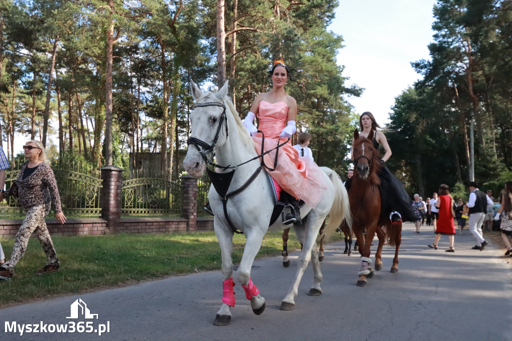Fotorelacja I: Imieniny Hrabiny w Żarkach Letnisku Gmina Poraj - Orszak