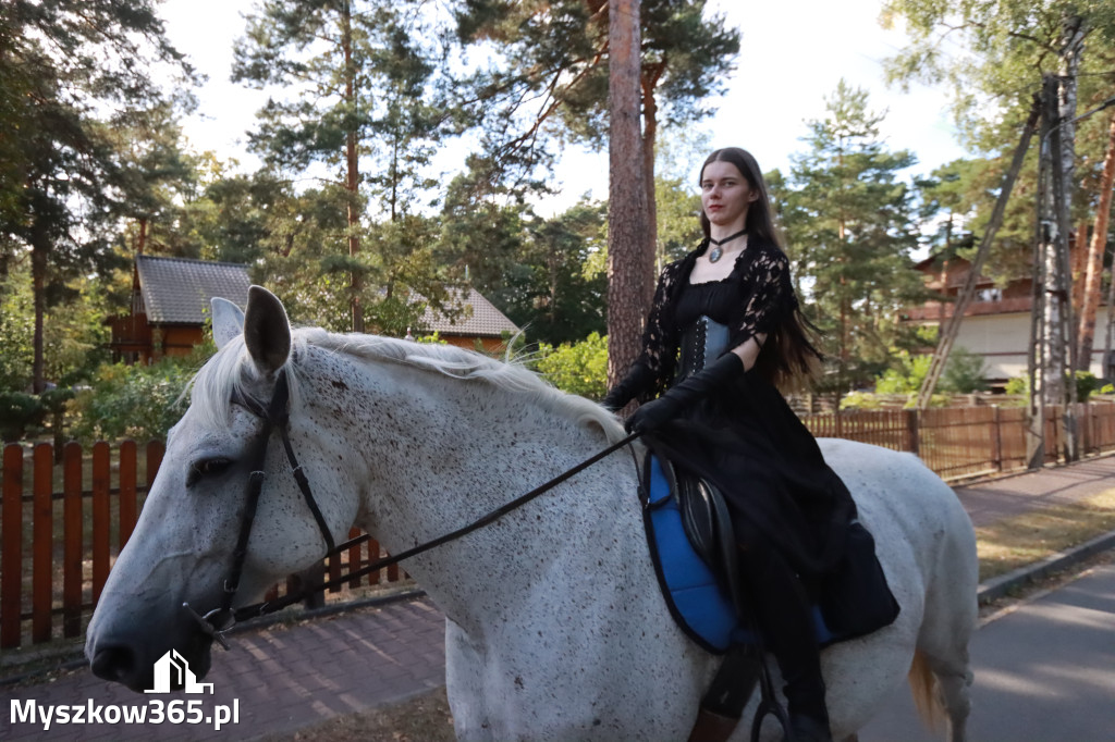 Fotorelacja I: Imieniny Hrabiny w Żarkach Letnisku Gmina Poraj - Orszak