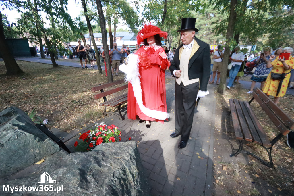 Fotorelacja I: Imieniny Hrabiny w Żarkach Letnisku Gmina Poraj - Orszak