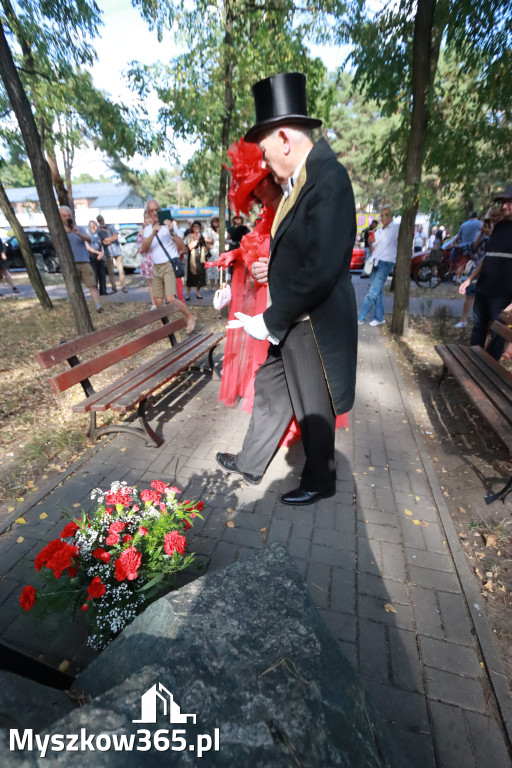 Fotorelacja I: Imieniny Hrabiny w Żarkach Letnisku Gmina Poraj - Orszak