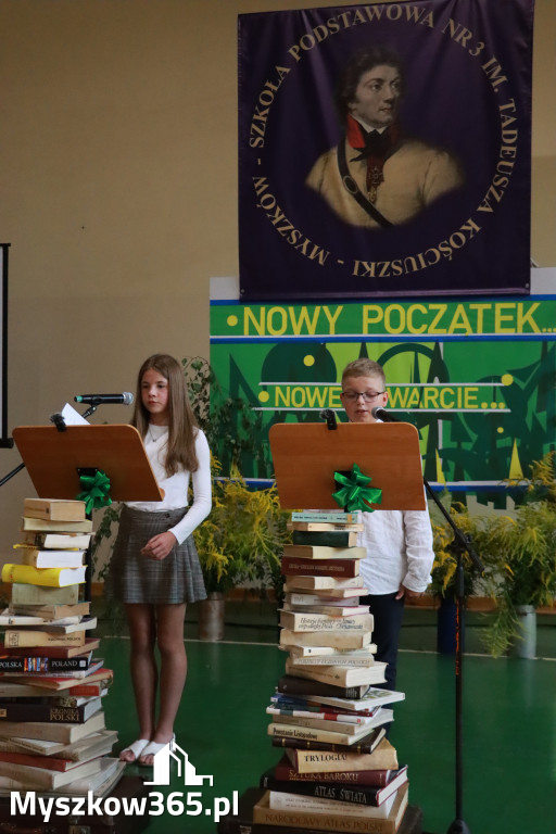 Fotorelacja: Rozpoczęcie nowego roku szkolnego w SP3 Myszków