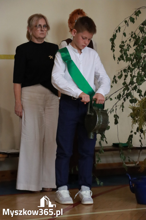 Fotorelacja: Rozpoczęcie nowego roku szkolnego w SP3 Myszków
