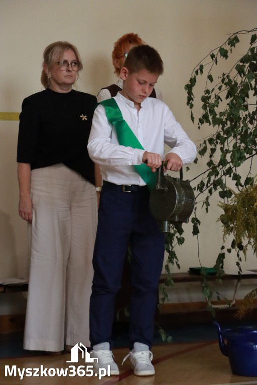 Fotorelacja: Rozpoczęcie nowego roku szkolnego w SP3 Myszków