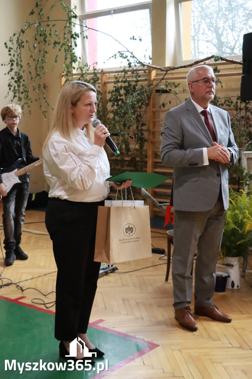 Fotorelacja: Rozpoczęcie nowego roku szkolnego w SP3 Myszków
