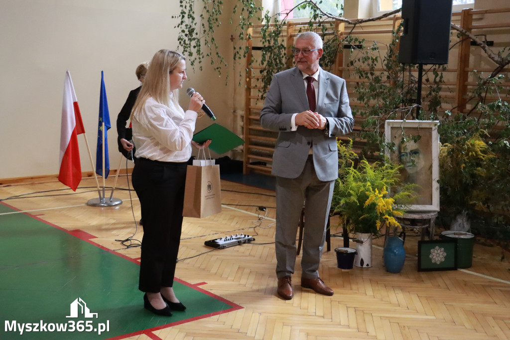 Fotorelacja: Rozpoczęcie nowego roku szkolnego w SP3 Myszków