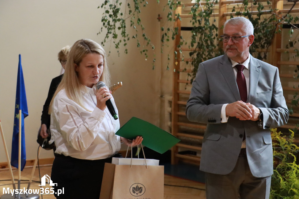 Fotorelacja: Rozpoczęcie nowego roku szkolnego w SP3 Myszków