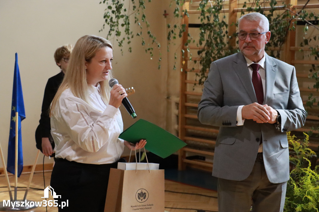 Fotorelacja: Rozpoczęcie nowego roku szkolnego w SP3 Myszków