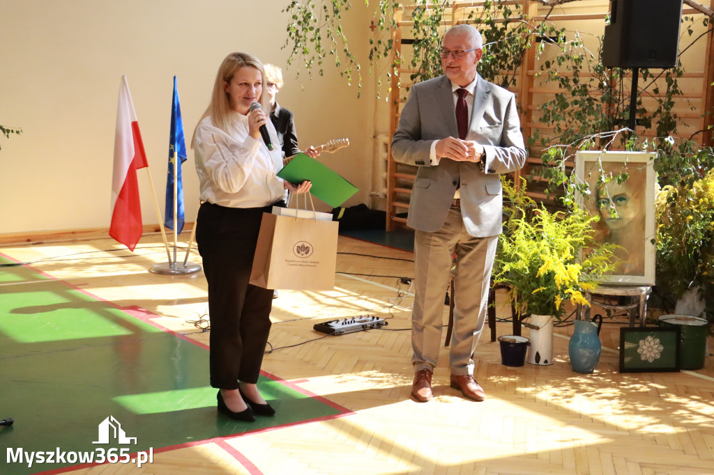 Fotorelacja: Rozpoczęcie nowego roku szkolnego w SP3 Myszków