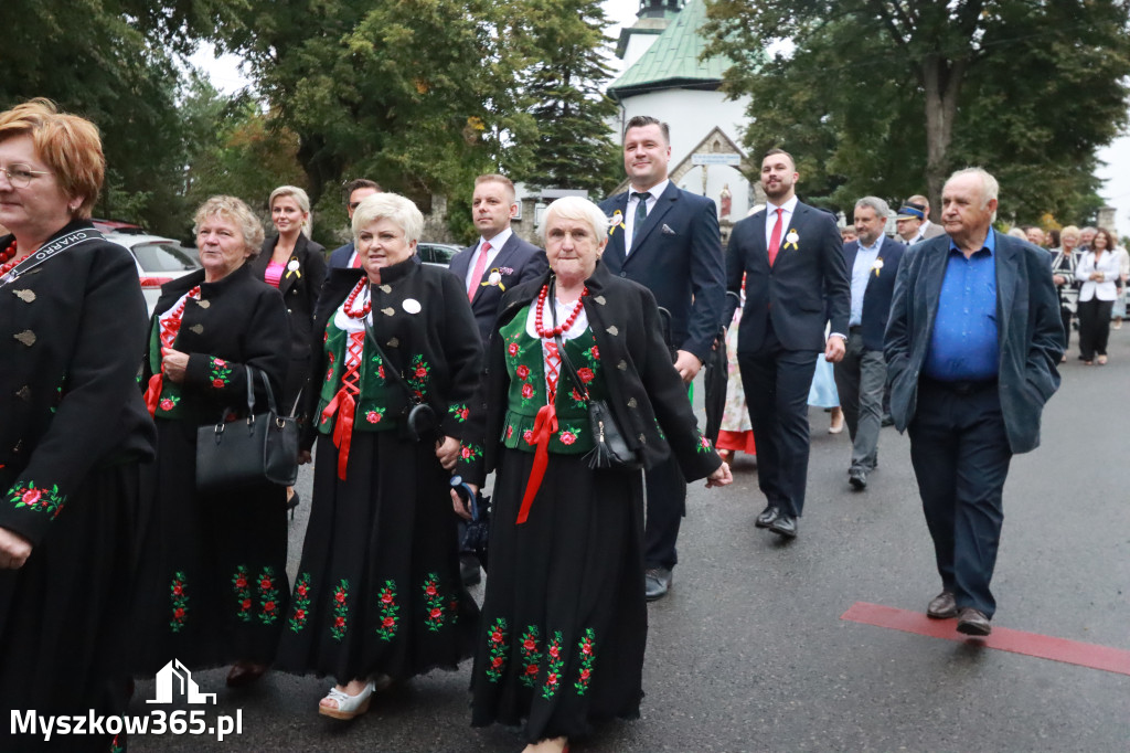 Fotorelacja I: Dożynki Powiatu Myszkowskiego w Niegowie