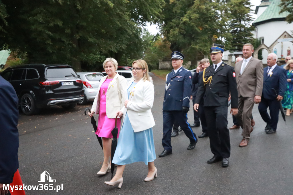 Fotorelacja I: Dożynki Powiatu Myszkowskiego w Niegowie