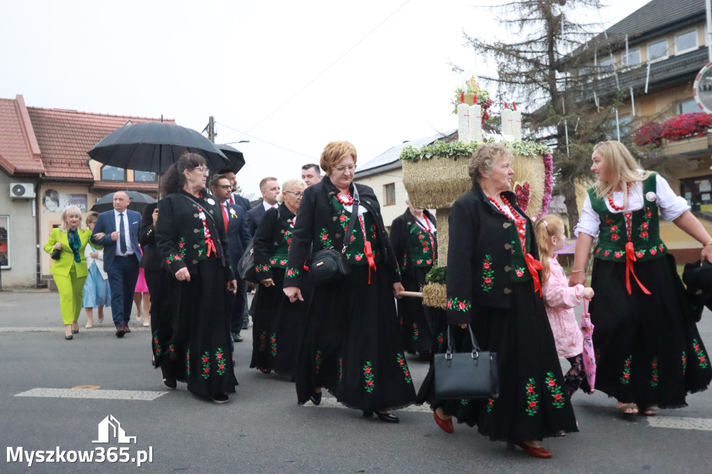 Fotorelacja I: Dożynki Powiatu Myszkowskiego w Niegowie