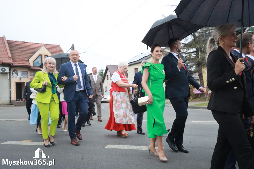Fotorelacja I: Dożynki Powiatu Myszkowskiego w Niegowie