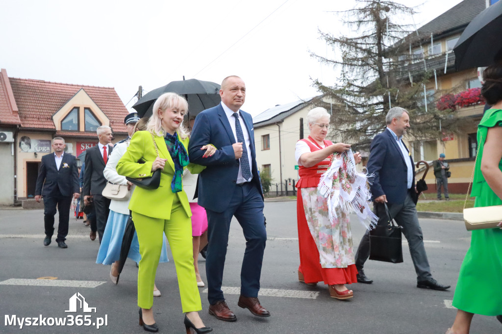 Fotorelacja I: Dożynki Powiatu Myszkowskiego w Niegowie