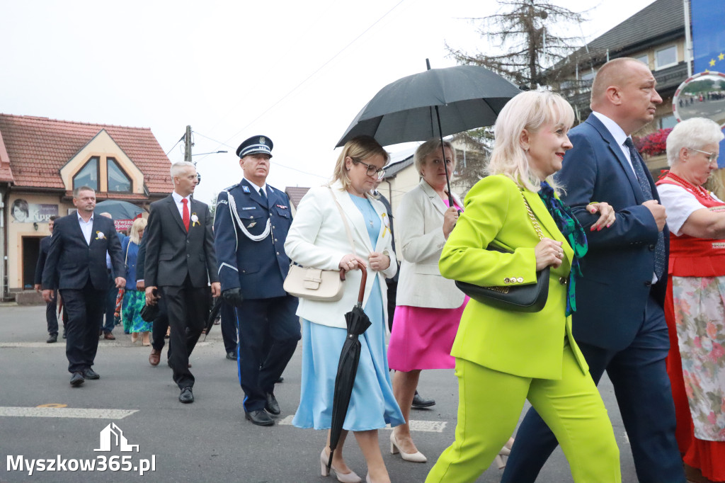 Fotorelacja I: Dożynki Powiatu Myszkowskiego w Niegowie