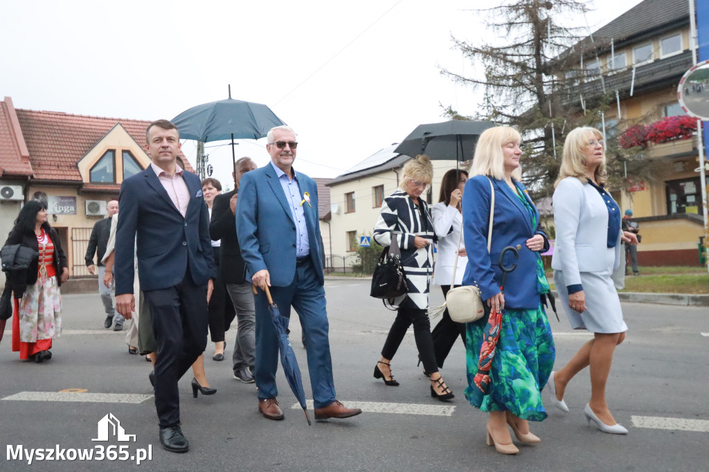 Fotorelacja I: Dożynki Powiatu Myszkowskiego w Niegowie