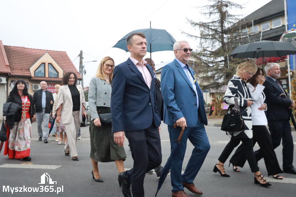 Fotorelacja I: Dożynki Powiatu Myszkowskiego w Niegowie