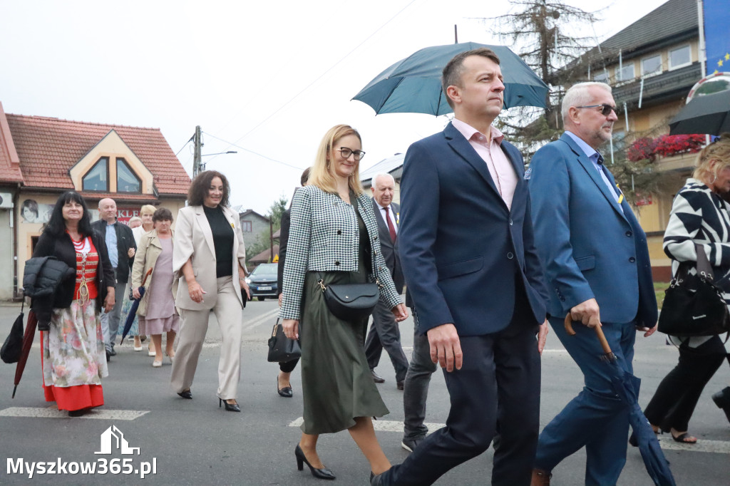 Fotorelacja I: Dożynki Powiatu Myszkowskiego w Niegowie