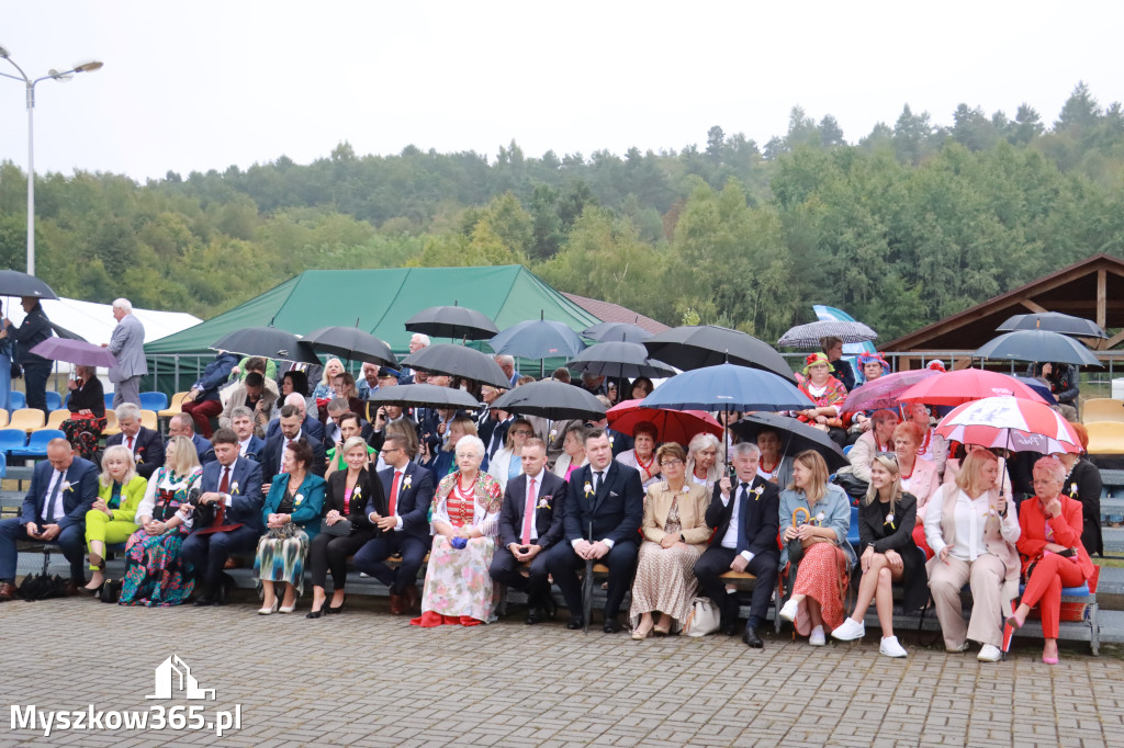Fotorelacja II: Dożynki Powiatu Myszkowskiego w Niegowie