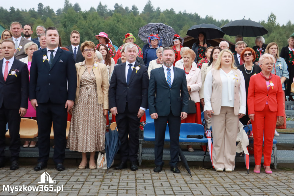 Fotorelacja II: Dożynki Powiatu Myszkowskiego w Niegowie