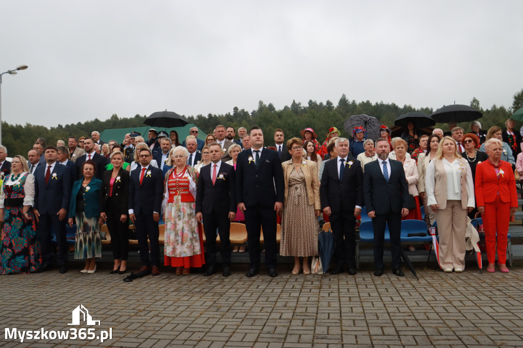 Fotorelacja II: Dożynki Powiatu Myszkowskiego w Niegowie