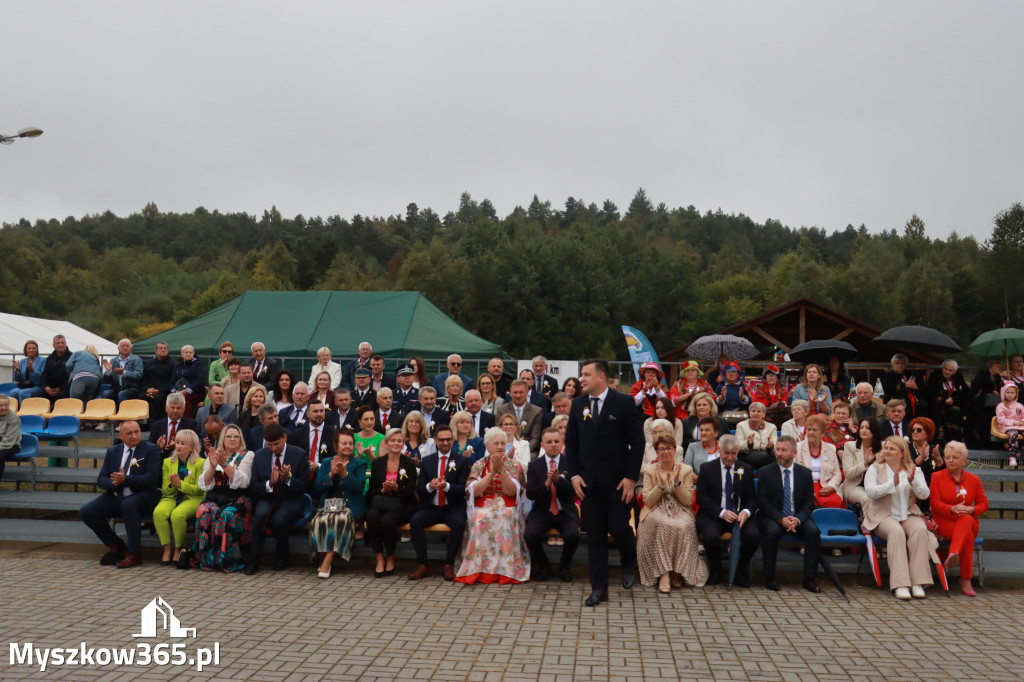 Fotorelacja II: Dożynki Powiatu Myszkowskiego w Niegowie