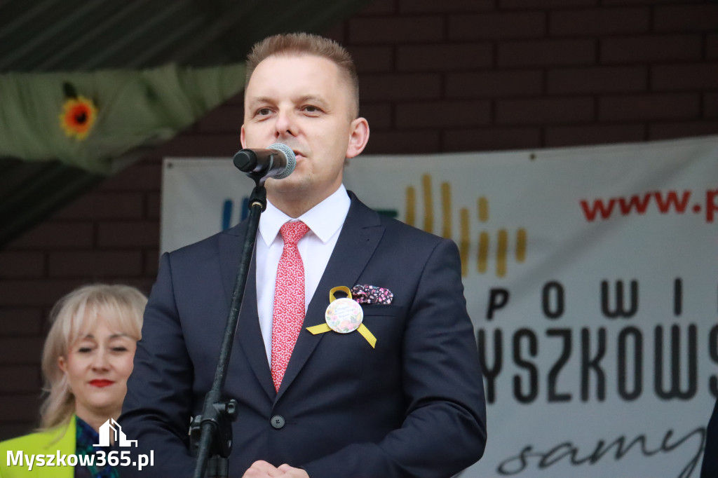 Fotorelacja II: Dożynki Powiatu Myszkowskiego w Niegowie
